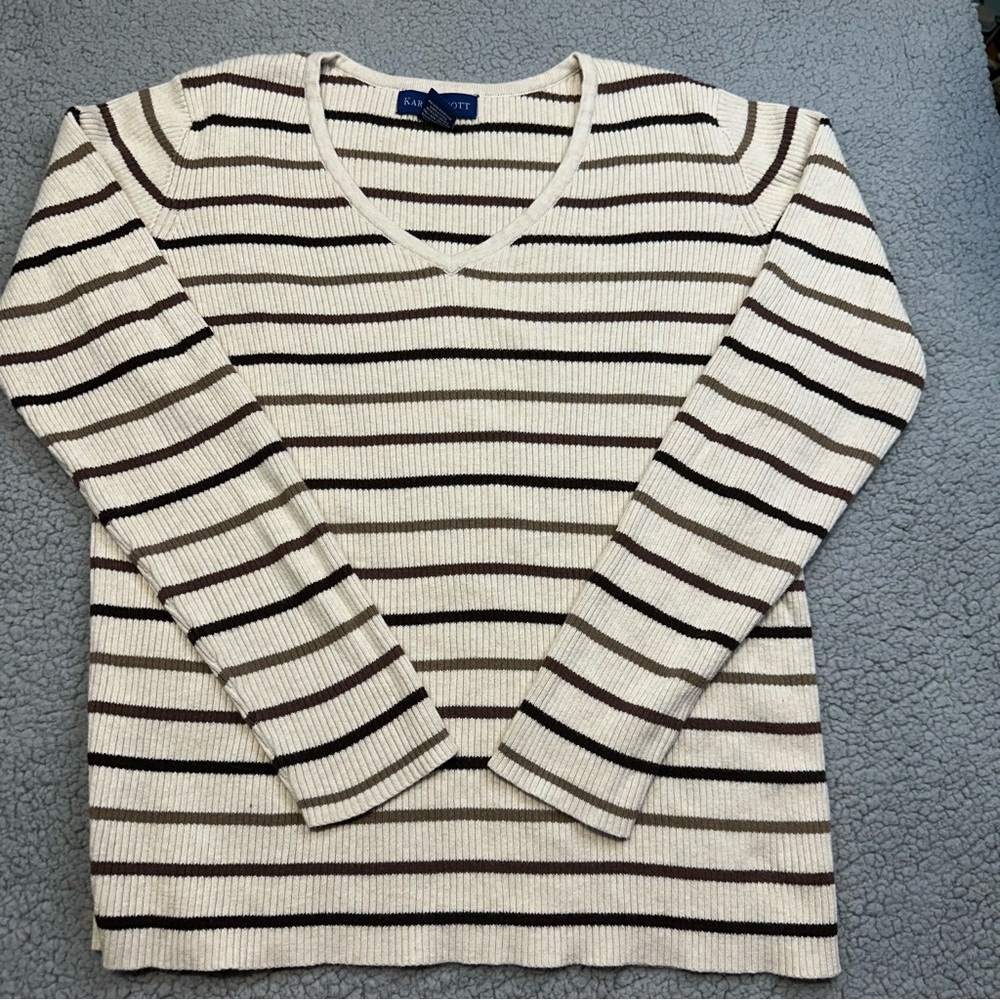Karen Scott Women’s Striped V Neck Sweater Small Cream Brown‎ Knit Pullover